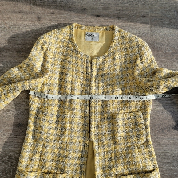 Chanel jacket yellow vintage - Picture 6 of 11